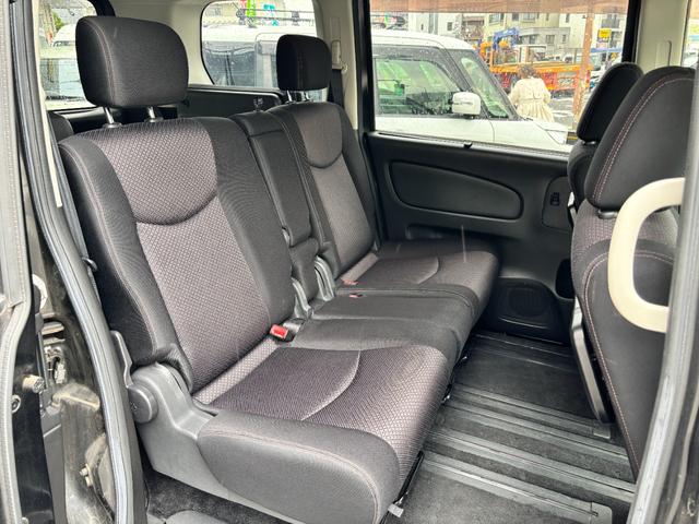 セレナ ハイウェイスター 1オーナー 禁煙車 スマートキー2個 3列シート ノーマルクルコン 障害物ソナー 7インチSDナビ CDDVD再生 Bluetooth接続 フルセグ バックカメラ ETC HIDライト(17枚目)