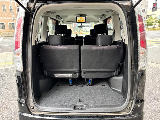 セレナ ハイウェイスター 1オーナー 禁煙車 スマートキー2個 3列シート ノーマルクルコン 障害物ソナー 7インチSDナビ CDDVD再生 Bluetooth接続 フルセグ バックカメラ ETC HIDライト(19枚目)