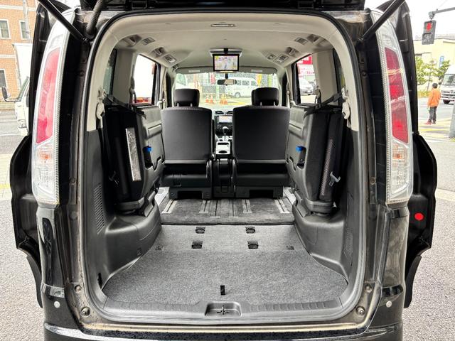 セレナ ハイウェイスター 1オーナー 禁煙車 スマートキー2個 3列シート ノーマルクルコン 障害物ソナー 7インチSDナビ CDDVD再生 Bluetooth接続 フルセグ バックカメラ ETC HIDライト(22枚目)