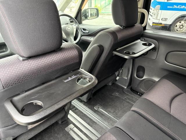 セレナ ハイウェイスター 1オーナー 禁煙車 スマートキー2個 3列シート ノーマルクルコン 障害物ソナー 7インチSDナビ CDDVD再生 Bluetooth接続 フルセグ バックカメラ ETC HIDライト(26枚目)