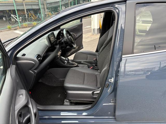 ヤリス Ｚ　１オーナー　純正ナビ　全周囲カメラ　フルセグＴＶ　衝突防止軽減ブレーキ　レーンキープＡ　ブラインドスポット　ＥＴＣ　Ｂｌｕｅｔｏｏｔｈ　レーダークルーズ　ステアリングヒーター　スマートキー２個　禁煙車（20枚目）