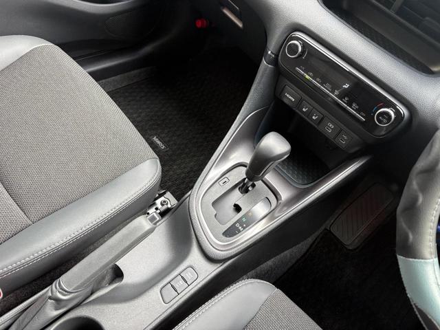 ヤリス Ｚ　１オーナー　純正ナビ　全周囲カメラ　フルセグＴＶ　衝突防止軽減ブレーキ　レーンキープＡ　ブラインドスポット　ＥＴＣ　Ｂｌｕｅｔｏｏｔｈ　レーダークルーズ　ステアリングヒーター　スマートキー２個　禁煙車（37枚目）