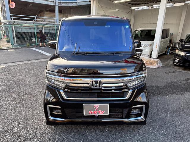 Ｎ－ＢＯＸカスタム Ｌターボ　ホンダセンシング　衝突軽減ブレーキ　誤発進抑制　後方誤発進抑制　歩行者事故低減ステアリング　アダプティブクルコン　標識認識機能　オートハイビーム　社外メモリーナビ　Ｂカメラ　両側パワスラ　ローダウン（6枚目）