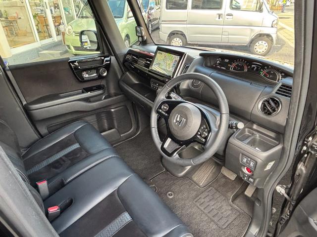 Ｎ－ＢＯＸカスタム Ｌターボ　ホンダセンシング　衝突軽減ブレーキ　誤発進抑制　後方誤発進抑制　歩行者事故低減ステアリング　アダプティブクルコン　標識認識機能　オートハイビーム　社外メモリーナビ　Ｂカメラ　両側パワスラ　ローダウン（13枚目）