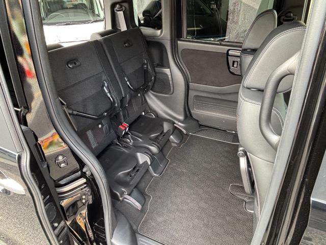 Ｎ－ＢＯＸカスタム Ｌターボ　ホンダセンシング　衝突軽減ブレーキ　誤発進抑制　後方誤発進抑制　歩行者事故低減ステアリング　アダプティブクルコン　標識認識機能　オートハイビーム　社外メモリーナビ　Ｂカメラ　両側パワスラ　ローダウン（20枚目）