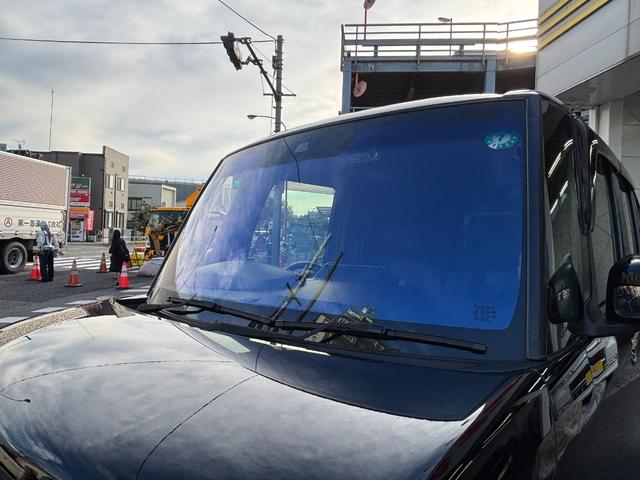 Ｎ－ＢＯＸカスタム Ｌターボ　ホンダセンシング　衝突軽減ブレーキ　誤発進抑制　後方誤発進抑制　歩行者事故低減ステアリング　アダプティブクルコン　標識認識機能　オートハイビーム　社外メモリーナビ　Ｂカメラ　両側パワスラ　ローダウン（43枚目）