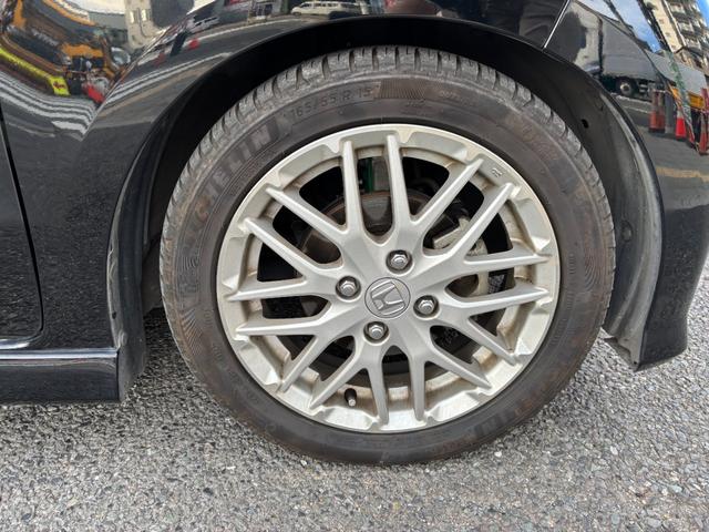 Ｎ－ＢＯＸカスタム Ｌターボ　ホンダセンシング　衝突軽減ブレーキ　誤発進抑制　後方誤発進抑制　歩行者事故低減ステアリング　アダプティブクルコン　標識認識機能　オートハイビーム　社外メモリーナビ　Ｂカメラ　両側パワスラ　ローダウン（44枚目）