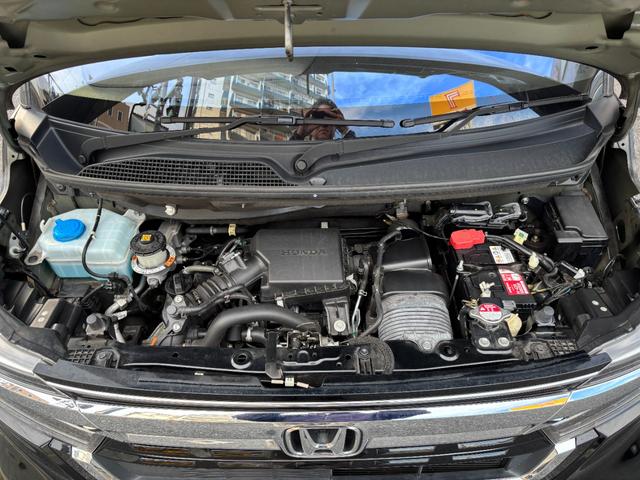 Ｎ－ＢＯＸカスタム Ｌターボ　ホンダセンシング　衝突軽減ブレーキ　誤発進抑制　後方誤発進抑制　歩行者事故低減ステアリング　アダプティブクルコン　標識認識機能　オートハイビーム　社外メモリーナビ　Ｂカメラ　両側パワスラ　ローダウン（49枚目）
