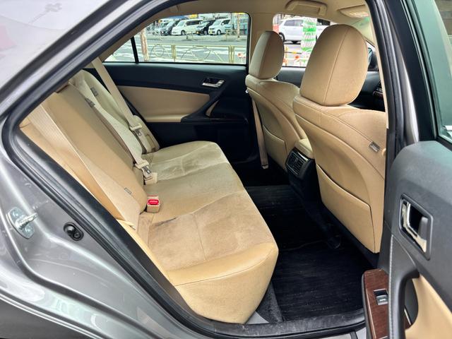マークＸ プレミアム　１オーナー　禁煙車　社外ＳＤナビ　スマートキー２個　ノーマルクルコン　ＥＴＣ　パワーシート　シートヒーター　ハーフレザーシート　ＣＤ／ＤＶＤ再生可　フルセグＴＶ（17枚目）