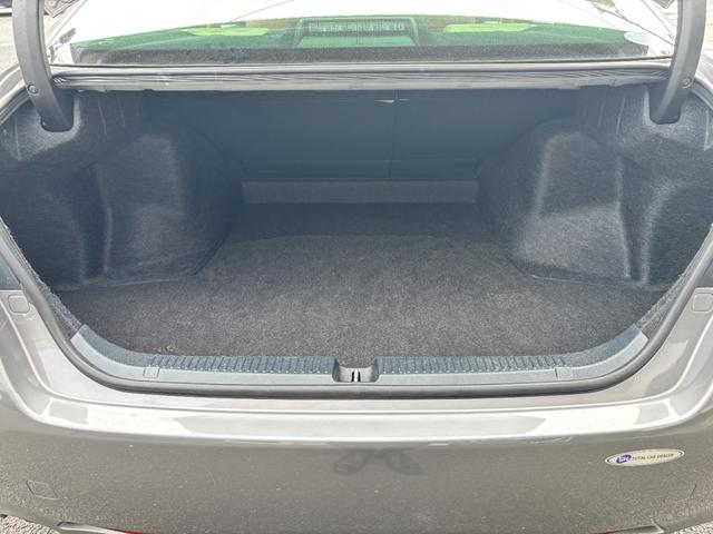 マークＸ プレミアム　１オーナー　禁煙車　社外ＳＤナビ　スマートキー２個　ノーマルクルコン　ＥＴＣ　パワーシート　シートヒーター　ハーフレザーシート　ＣＤ／ＤＶＤ再生可　フルセグＴＶ（21枚目）