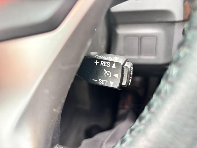 マークＸ プレミアム　１オーナー　禁煙車　社外ＳＤナビ　スマートキー２個　ノーマルクルコン　ＥＴＣ　パワーシート　シートヒーター　ハーフレザーシート　ＣＤ／ＤＶＤ再生可　フルセグＴＶ（26枚目）