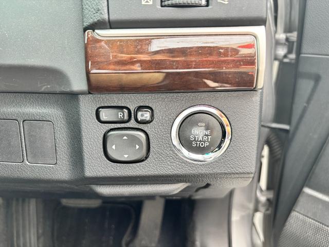 マークＸ プレミアム　１オーナー　禁煙車　社外ＳＤナビ　スマートキー２個　ノーマルクルコン　ＥＴＣ　パワーシート　シートヒーター　ハーフレザーシート　ＣＤ／ＤＶＤ再生可　フルセグＴＶ（27枚目）