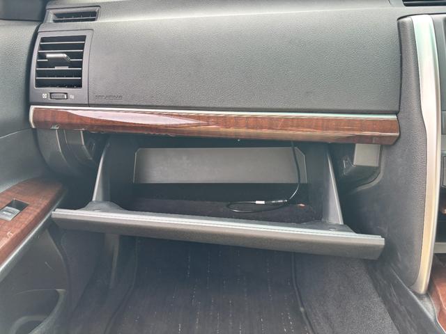 マークＸ プレミアム　１オーナー　禁煙車　社外ＳＤナビ　スマートキー２個　ノーマルクルコン　ＥＴＣ　パワーシート　シートヒーター　ハーフレザーシート　ＣＤ／ＤＶＤ再生可　フルセグＴＶ（38枚目）