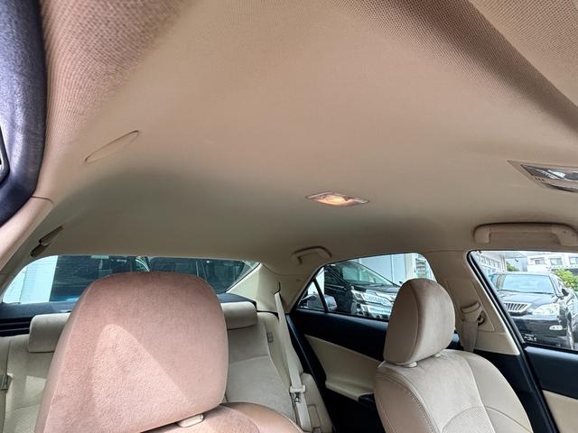 マークＸ プレミアム　１オーナー　禁煙車　社外ＳＤナビ　スマートキー２個　ノーマルクルコン　ＥＴＣ　パワーシート　シートヒーター　ハーフレザーシート　ＣＤ／ＤＶＤ再生可　フルセグＴＶ（40枚目）