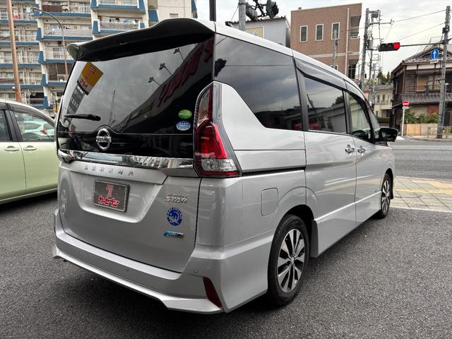 セレナ ハイウェイスター　Ｖセレクション　ワンオーナー　プロパイロット　純正ＳＤナビ　地デジ　全周囲カメラ　ＤＶＤ再生可　フリップダウンモニター　両側パワースライド　デジタルミラー　インテリジェントパーキング　ドライブレコーダー（8枚目）