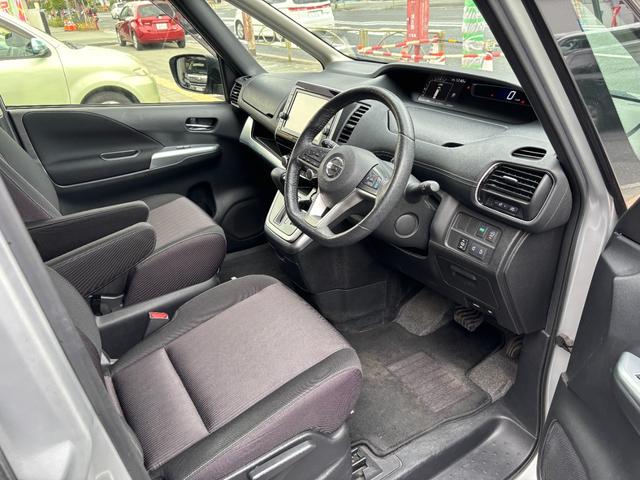 セレナ ハイウェイスター　Ｖセレクション　ワンオーナー　プロパイロット　純正ＳＤナビ　地デジ　全周囲カメラ　ＤＶＤ再生可　フリップダウンモニター　両側パワースライド　デジタルミラー　インテリジェントパーキング　ドライブレコーダー（12枚目）