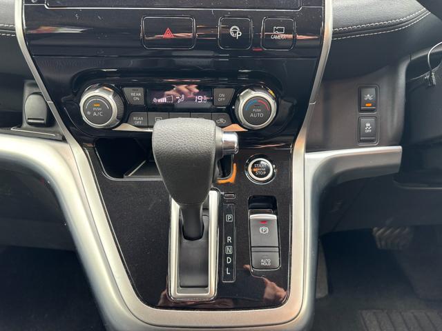 セレナ ハイウェイスター　Ｖセレクション　ワンオーナー　プロパイロット　純正ＳＤナビ　地デジ　全周囲カメラ　ＤＶＤ再生可　フリップダウンモニター　両側パワースライド　デジタルミラー　インテリジェントパーキング　ドライブレコーダー（30枚目）