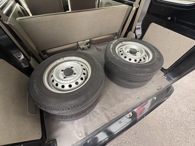 エブリイ ＰＣ　スタッドレスタイヤ装着　夏タイヤ積込　ＥＴＣ　スペアキー５本（50枚目）