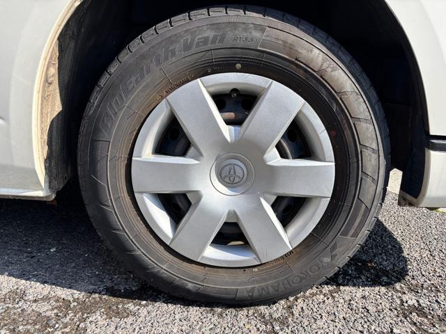 レジアスエースバン ロングＤＸ　ウェルキャブＣタイプ車椅子仕様車　車椅子固定装置１基　オートステップ　純正オーディオ　リアクーラー　乗車定員１０名　スペアキー有（41枚目）