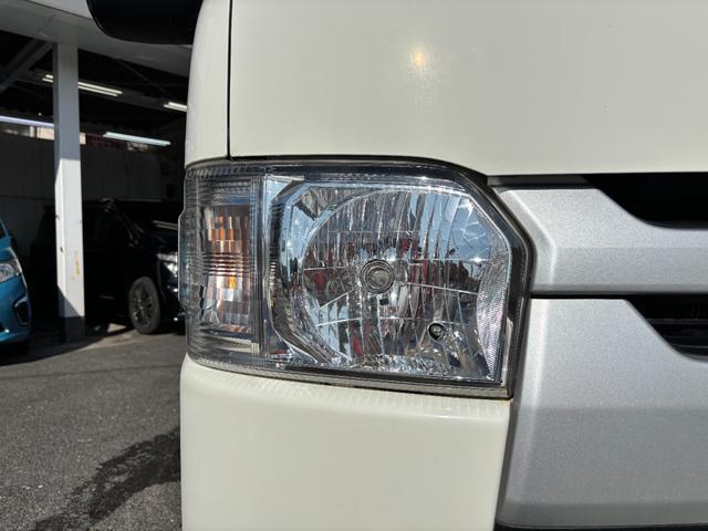 レジアスエースバン ロングＤＸ　ウェルキャブＣタイプ車椅子仕様車　車椅子固定装置１基　オートステップ　純正オーディオ　リアクーラー　乗車定員１０名　スペアキー有（45枚目）