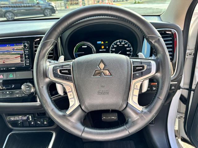 《在庫はこれだけじゃありません！》もしお探しのお車が展示場に無い場合、ご条件等お伺いして、ご納得の１台を全国からお探し致します！お気軽にスタッフにご相談下さい！！