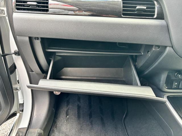 《アフターフォローもお任せ下さい！》ご納車後の修理や車検も承ります。各業者様と提携し、定期点検はもちろんオイル交換、タイヤ交換なども承ります。なんでもご相談ください！