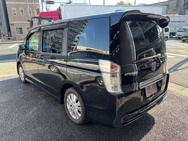 ステップワゴンスパーダ Ｓ　片側電動スライドドア　パドルシフト　ＨＩＤヘッドライト　革巻きステアリング　純正１６インチアルミ　ＥＴＣ　キーレス　車両ナビ取扱説明書（8枚目）