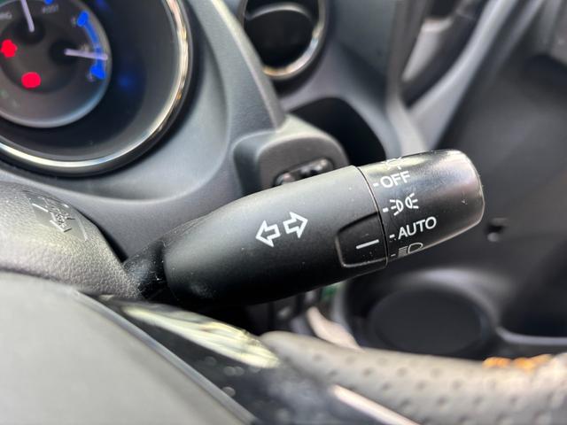 フィットシャトルハイブリッド ハイブリッド・スマートセレクション　助手席回転シート　ハーフレザー　スマートキー２個　Ｈ２５年からＲ７年ディーラー記録簿　純正メモリーナビ　バックカメラ　ＣＤ／ＤＶＤ再生可　ワンセグＴＶ　ＥＴＣ　ノーマルクルコン　ＨＩＤオートライト（33枚目）