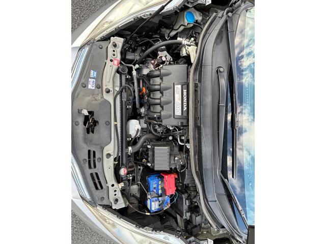 フィットシャトルハイブリッド ハイブリッド・スマートセレクション　助手席回転シート　ハーフレザー　スマートキー２個　Ｈ２５年からＲ７年ディーラー記録簿　純正メモリーナビ　バックカメラ　ＣＤ／ＤＶＤ再生可　ワンセグＴＶ　ＥＴＣ　ノーマルクルコン　ＨＩＤオートライト（43枚目）