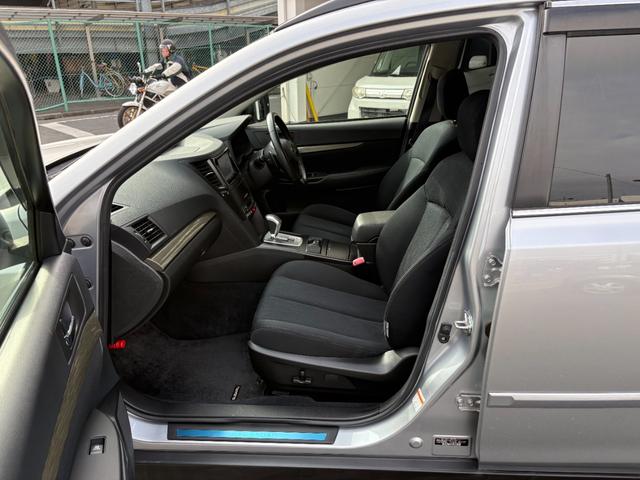 レガシィアウトバック ２．５ｉアイサイト　ＢＦグッドリッチトレールテレーンタイヤ　純正ナビ　バックカメラ　地デジ　ＥＴＣ　Ｂｌｕｅｔｏｏｔｈ　フロントドラレコ　レーダークルーズ　前列電動シート　毎年ディーラー記録簿あり　スマートキー２個（19枚目）