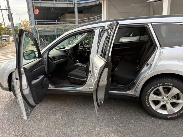 レガシィアウトバック ２．５ｉアイサイト　ＢＦグッドリッチトレールテレーンタイヤ　純正ナビ　バックカメラ　地デジ　ＥＴＣ　Ｂｌｕｅｔｏｏｔｈ　フロントドラレコ　レーダークルーズ　前列電動シート　毎年ディーラー記録簿あり　スマートキー２個（20枚目）