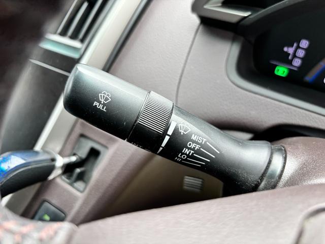 ＳＡＩ Ｓ　ワンオーナー　禁煙車　スマートキー２個　純正ＨＤＤナビ　バックカメラ　ＥＴＣ　ＨＩＤオートライト　電動シート　ノーマルクルコン　車両／ナビ取説　革巻きステアリング　Ｈ２３年からＲ７年ディーラー記録簿（30枚目）