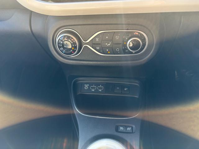 トゥインゴ ＥＤＣ　ワンオーナー　Ａｐｐｌｅ　ＣａｒＰｌａｙ＆Ａｎｄｒｏｉｄ　Ａｕｔｏ対応　ディスプレイオーディオ　バックカメラ　障害物ソナー　オートライト　スタッドレスタイヤあり　キーレス２個　取扱説明書　禁煙車（33枚目）