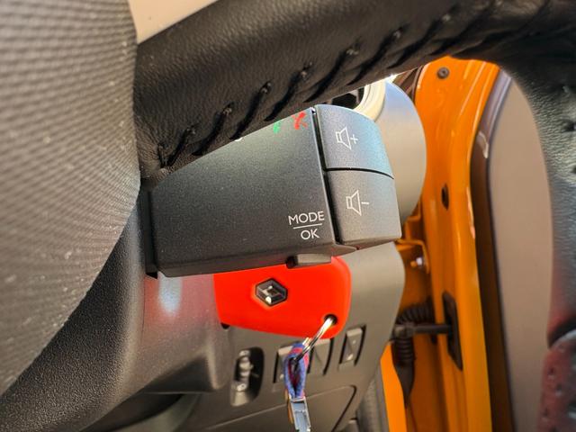 トゥインゴ ＥＤＣ　ワンオーナー　Ａｐｐｌｅ　ＣａｒＰｌａｙ＆Ａｎｄｒｏｉｄ　Ａｕｔｏ対応　ディスプレイオーディオ　バックカメラ　障害物ソナー　オートライト　スタッドレスタイヤあり　キーレス２個　取扱説明書　禁煙車（40枚目）