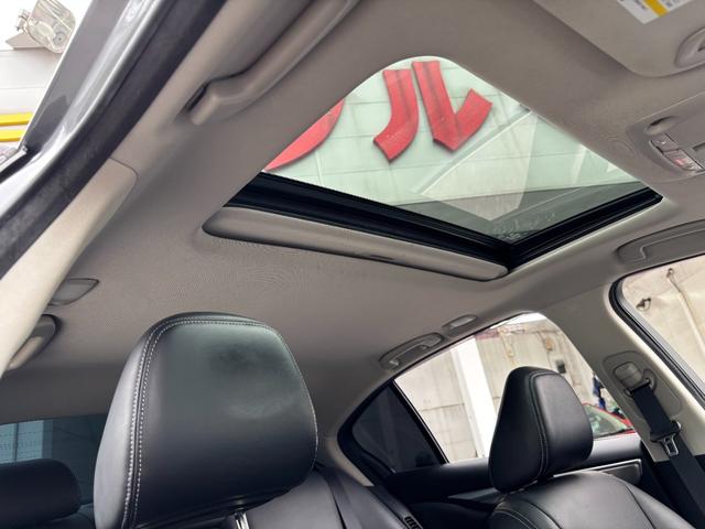 スカイライン 350GT ハイブリッド タイプSP 全方位運転支援システム サンルーフ エマブレ インテリジェントクルコン 全方位カメラ テイン車高調 RAYS19インチアルミ 黒革シート パワーシート シートヒーター BOSEサウンドシステム(19枚目)