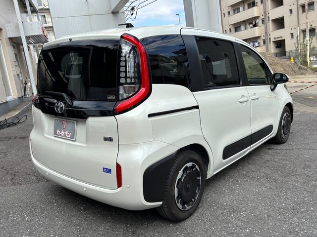 シエンタ ハイブリッドＺ　ワンオーナー　禁煙車　純正ナビ　フルセグＴＶ　全方位カメラ　両側パワースライドドア　ＥＴＣ２．０　プリクラッシュ　レーダークルーズ　パーキングサポートブレーキ　ブラインドスポット　クリアランスソナー（9枚目）