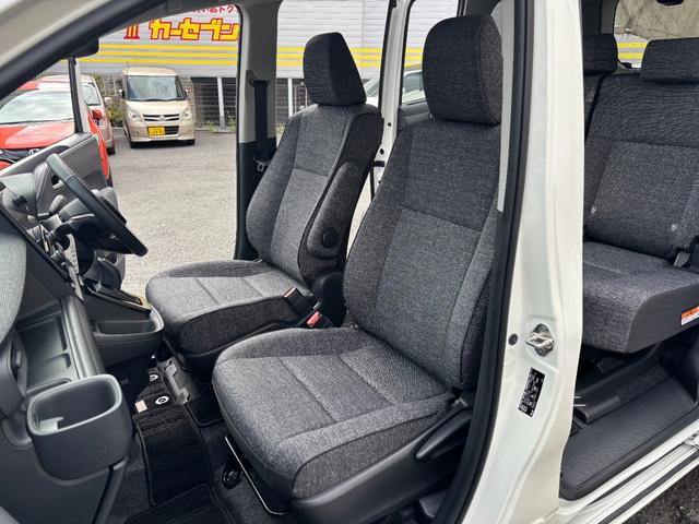 シエンタ ハイブリッドＺ　ワンオーナー　禁煙車　純正ナビ　フルセグＴＶ　全方位カメラ　両側パワースライドドア　ＥＴＣ２．０　プリクラッシュ　レーダークルーズ　パーキングサポートブレーキ　ブラインドスポット　クリアランスソナー（14枚目）