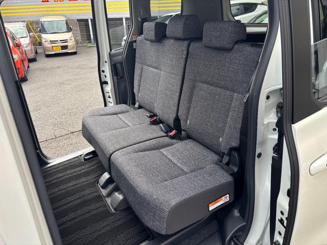 シエンタ ハイブリッドＺ　ワンオーナー　禁煙車　純正ナビ　フルセグＴＶ　全方位カメラ　両側パワースライドドア　ＥＴＣ２．０　プリクラッシュ　レーダークルーズ　パーキングサポートブレーキ　ブラインドスポット　クリアランスソナー（18枚目）