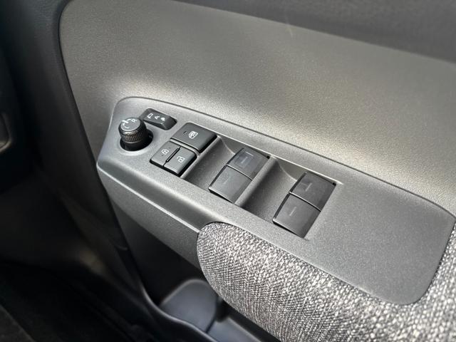 シエンタ ハイブリッドＺ　ワンオーナー　禁煙車　純正ナビ　フルセグＴＶ　全方位カメラ　両側パワースライドドア　ＥＴＣ２．０　プリクラッシュ　レーダークルーズ　パーキングサポートブレーキ　ブラインドスポット　クリアランスソナー（49枚目）