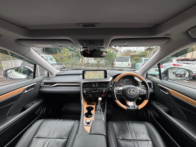 RX RX450h バージョンL ムーンルーフ セーフティシステムプラス パーキングサポートブレーキ ブラインドスポットモニター 革シート 前席パワーシート シートヒーター前後 三眼LEDヘッドライト LEDシーケンシャルターンランプ(2枚目)