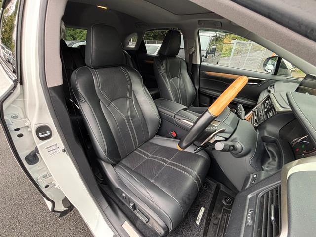 RX RX450h バージョンL ムーンルーフ セーフティシステムプラス パーキングサポートブレーキ ブラインドスポットモニター 革シート 前席パワーシート シートヒーター前後 三眼LEDヘッドライト LEDシーケンシャルターンランプ(11枚目)