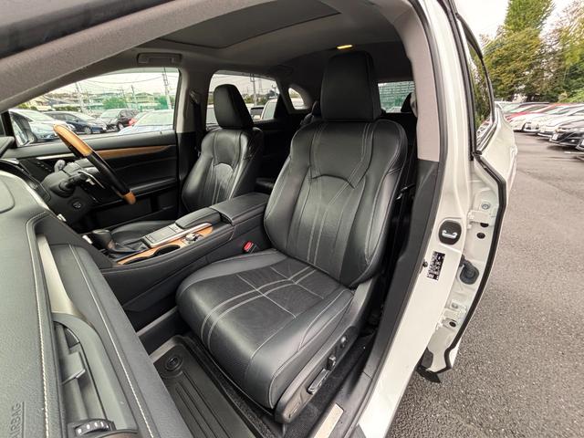 RX RX450h バージョンL ムーンルーフ セーフティシステムプラス パーキングサポートブレーキ ブラインドスポットモニター 革シート 前席パワーシート シートヒーター前後 三眼LEDヘッドライト LEDシーケンシャルターンランプ(13枚目)