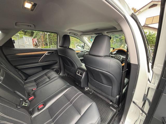 RX RX450h バージョンL ムーンルーフ セーフティシステムプラス パーキングサポートブレーキ ブラインドスポットモニター 革シート 前席パワーシート シートヒーター前後 三眼LEDヘッドライト LEDシーケンシャルターンランプ(14枚目)