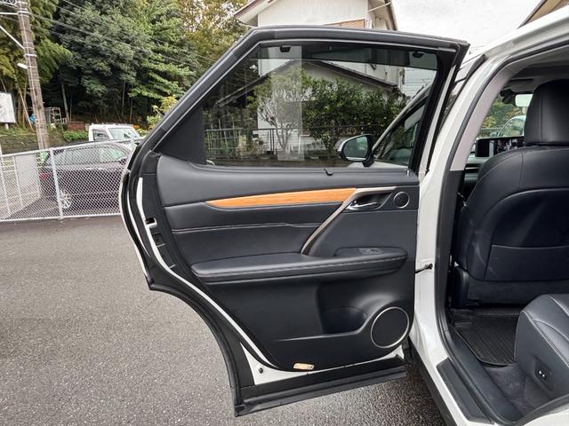 RX RX450h バージョンL ムーンルーフ セーフティシステムプラス パーキングサポートブレーキ ブラインドスポットモニター 革シート 前席パワーシート シートヒーター前後 三眼LEDヘッドライト LEDシーケンシャルターンランプ(60枚目)