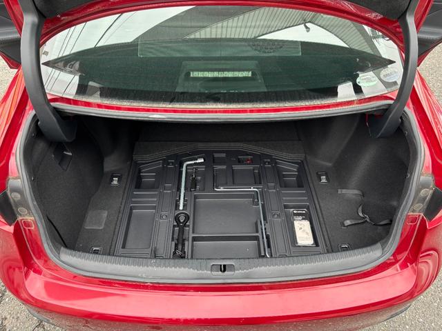 IS IS300h ワンオーナー 禁煙車 純正ナビ フルセグTV バックカメラ クリアランスソナー ETC2.0 プリクラッシュ レーダークルーズコントロール ブラインドスポットモニター 前席パワーシート&シートヒーター(25枚目)