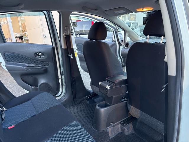 ノート Ｘ　ＤＩＧ－Ｓ　禁煙車　純正ナビ　ＴＶ　バックカメラ　エマージェンシーブレーキ　踏み間違い衝突防止アシスト　車線逸脱警報　ＥＴＣ　オートライト　プッシュスタート　インテリジェントキー２個　純正ドライブレコーダー（17枚目）