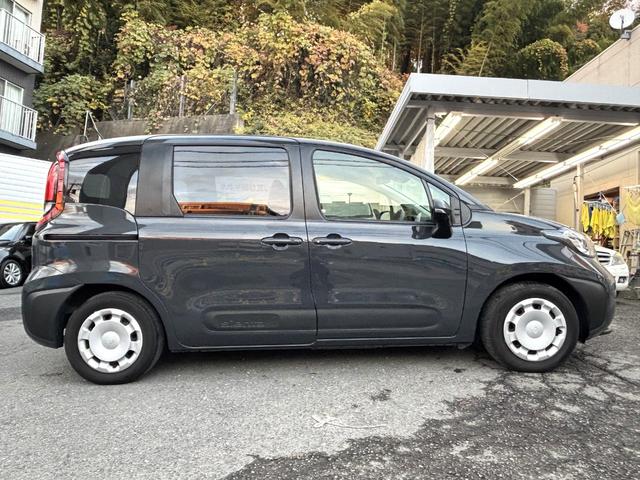 シエンタ Ｇ　禁煙　純正１０．５インチナビ　全方位カメラ　両側電動　ＬＥＤヘッドライト　セーフティセンス　パーキングサポートブレーキ　ブラインドスポット　スマートキー２個　レーダークルコン　点検記録簿２枚Ｒ７年有（7枚目）