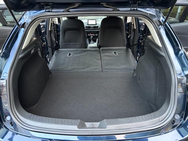 アクセラスポーツ ２０Ｓ　禁煙車　マツダコネクトナビ　フルセグＴＶ　バックカメラ　スマートシティブレーキサポート　ＥＴＣ　パドルシフト　プッシュスタート　スマートキー２個　オートライト　ＨＩＤ　ＣＤ　ＤＶＤ　Ｂｌｕｅｔｏｏｔｈ（27枚目）