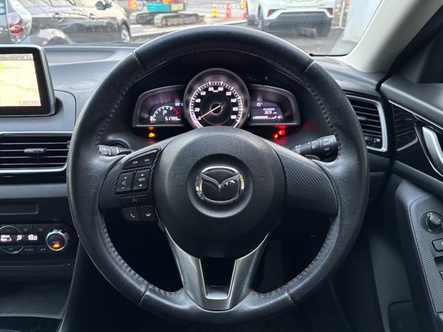 アクセラスポーツ ２０Ｓ　禁煙車　マツダコネクトナビ　フルセグＴＶ　バックカメラ　スマートシティブレーキサポート　ＥＴＣ　パドルシフト　プッシュスタート　スマートキー２個　オートライト　ＨＩＤ　ＣＤ　ＤＶＤ　Ｂｌｕｅｔｏｏｔｈ（31枚目）