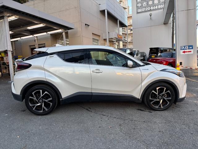 C-HR G ワンオーナー 禁煙車 純正ナビ フルセグTV バックカメラ ETC クリアランスソナー セーフティセンスP 前席シートヒーター プッシュスタート スマートキー オートライト LEDライト LEDフォグ(10枚目)